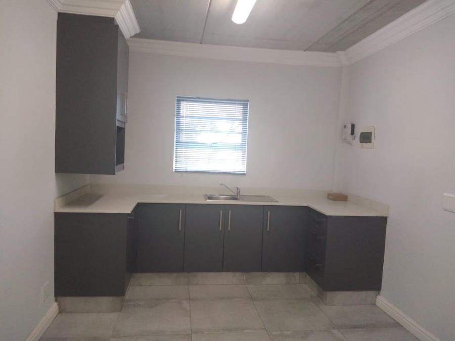 To Let Commercial Property for Rent in Cambridge Eastern Cape